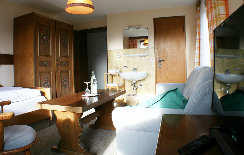 Berghotel Maderhalm Garni Oberstdorf Pokoj fotografie