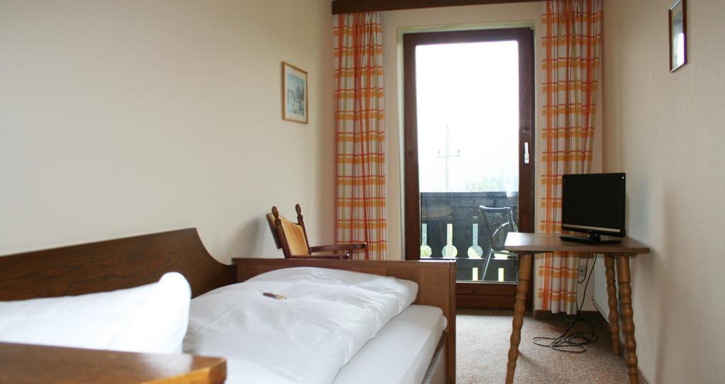 Berghotel Maderhalm Garni Oberstdorf Pokoj fotografie